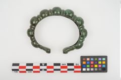 Foto von Bronzeknotenarmreif (NHMW-PRAE-025411)